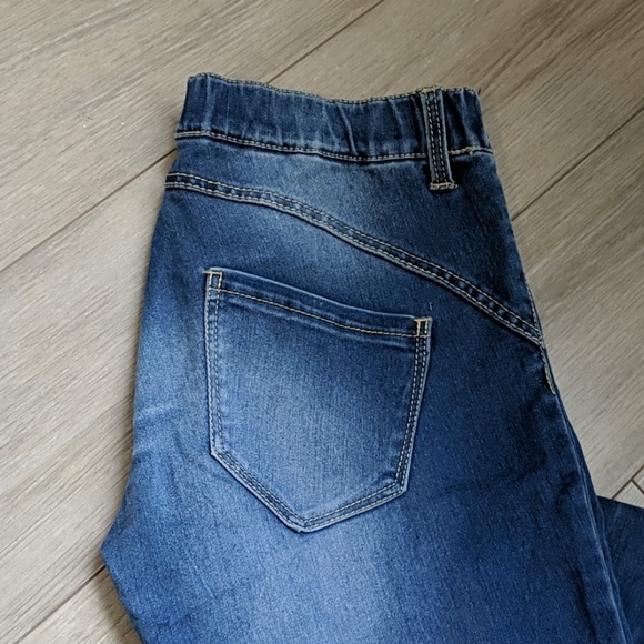 Jeans by Stardivarius - Picture 2 of 3